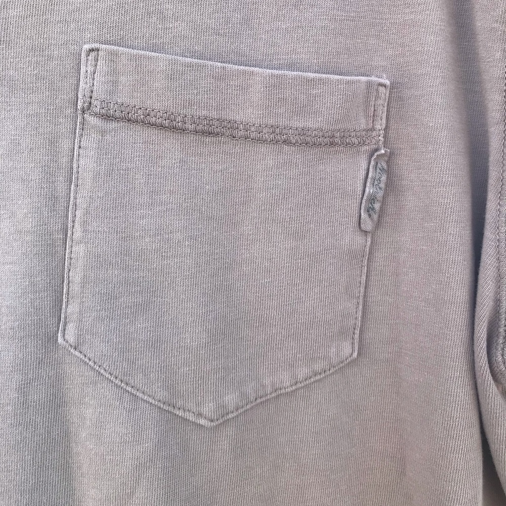 Mens medium Woolrich beige polo - Picture 4 of 5